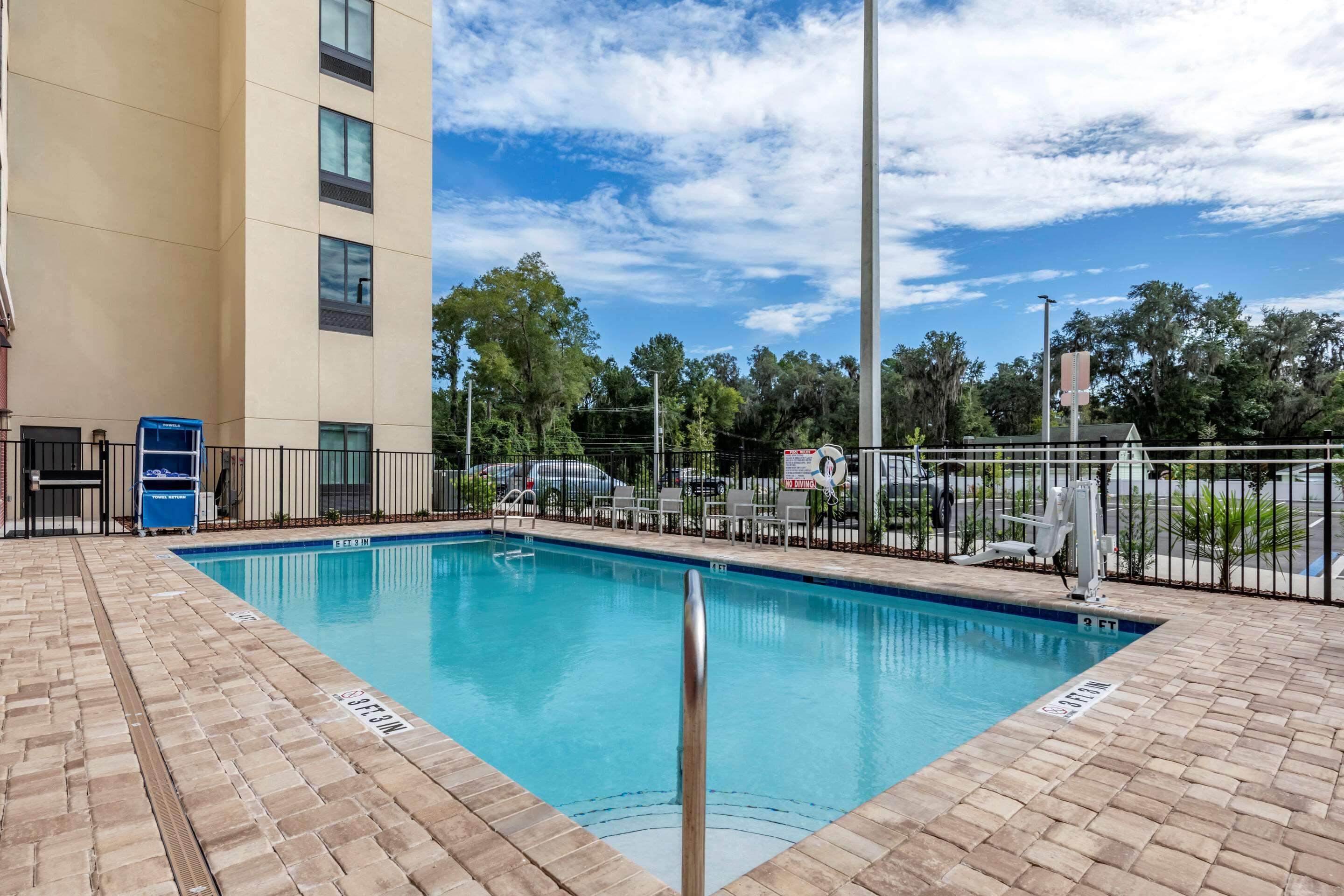 Comfort Suites Gainesville Near University Εξωτερικό φωτογραφία