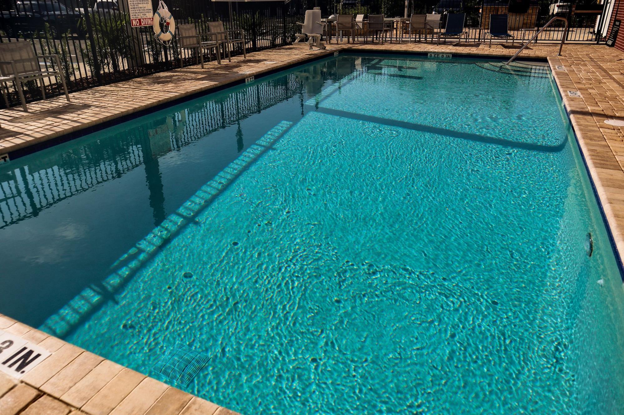 Comfort Suites Gainesville Near University Εξωτερικό φωτογραφία
