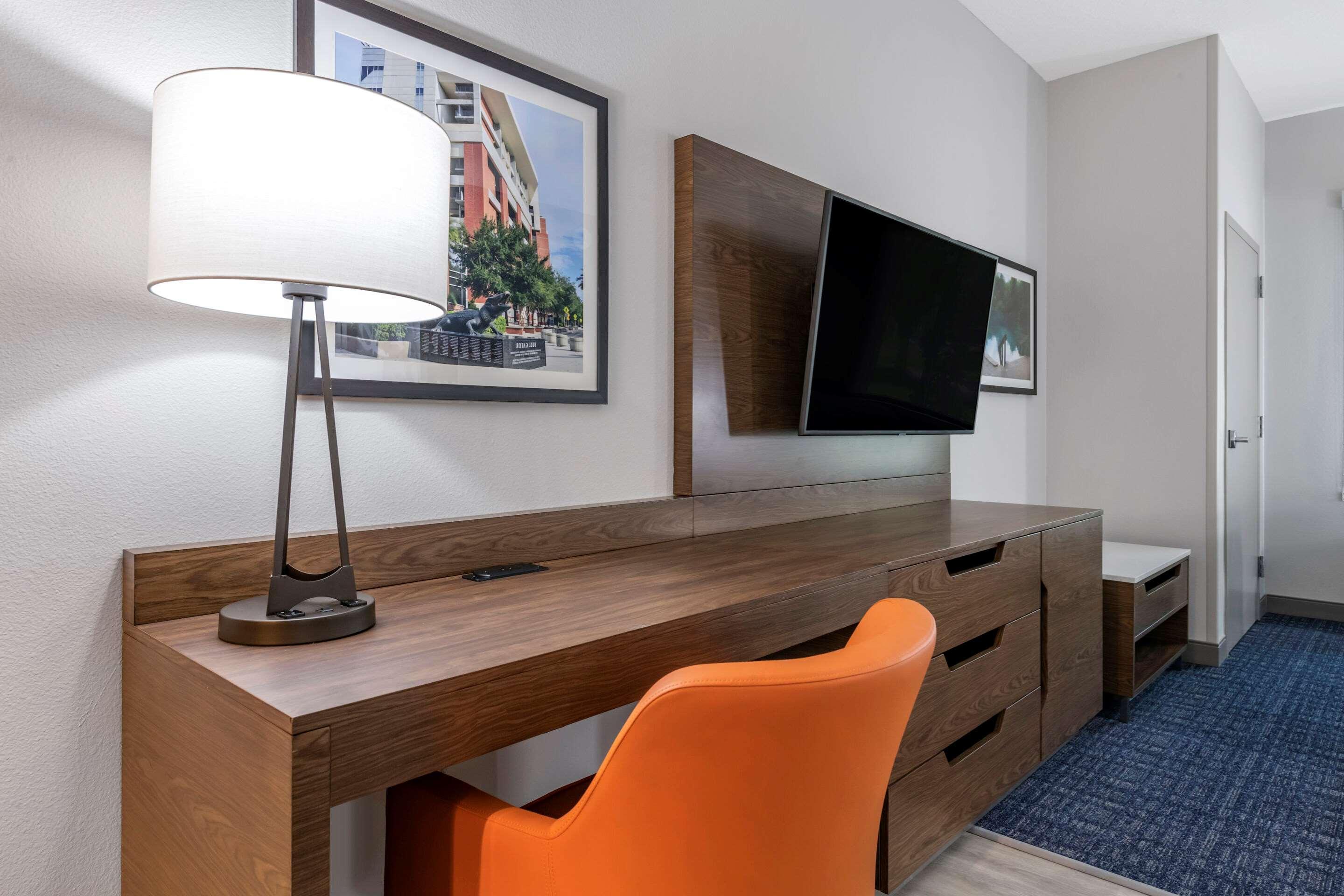 Comfort Suites Gainesville Near University Εξωτερικό φωτογραφία