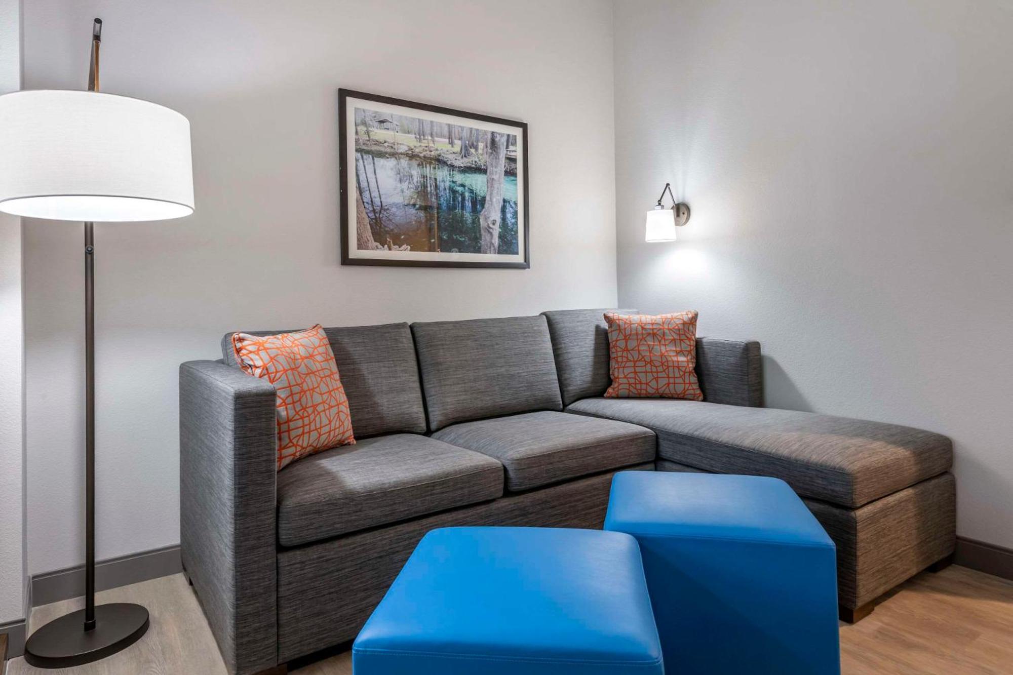 Comfort Suites Gainesville Near University Εξωτερικό φωτογραφία